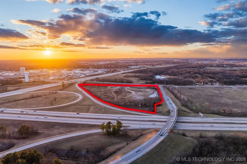 Unit for sale at 7911 S 209th East Avenue, Broken Arrow, OK 74014