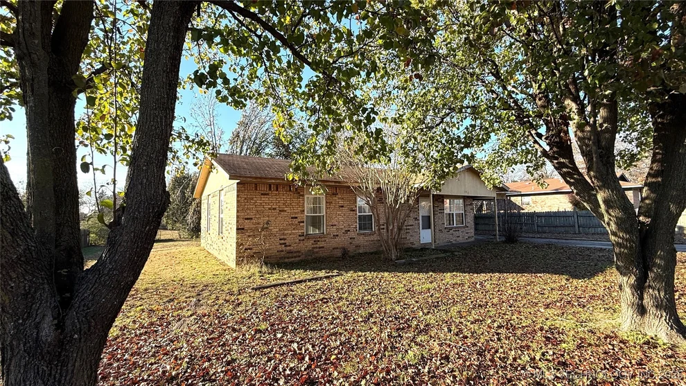 Unit for sale at 502 S Cedar Avenue, Tahlequah, OK 74464