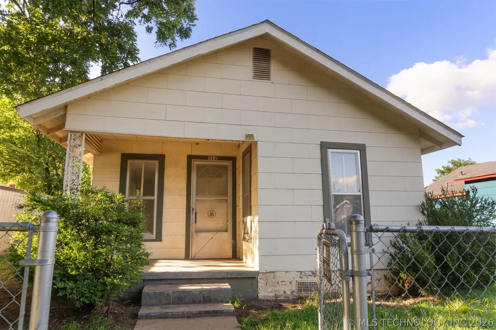 Unit for sale at 312 E Florida Street, Durant, OK 74701