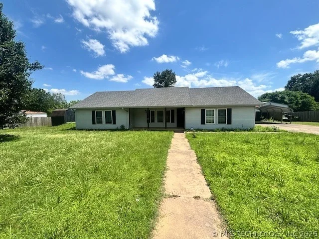 Unit for sale at 406 Eagle Rock Road, Muldrow, OK 74948