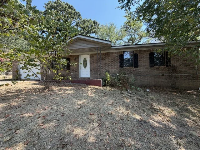 Unit for sale at 500 NW 2nd Street, Wilburton, OK 74578