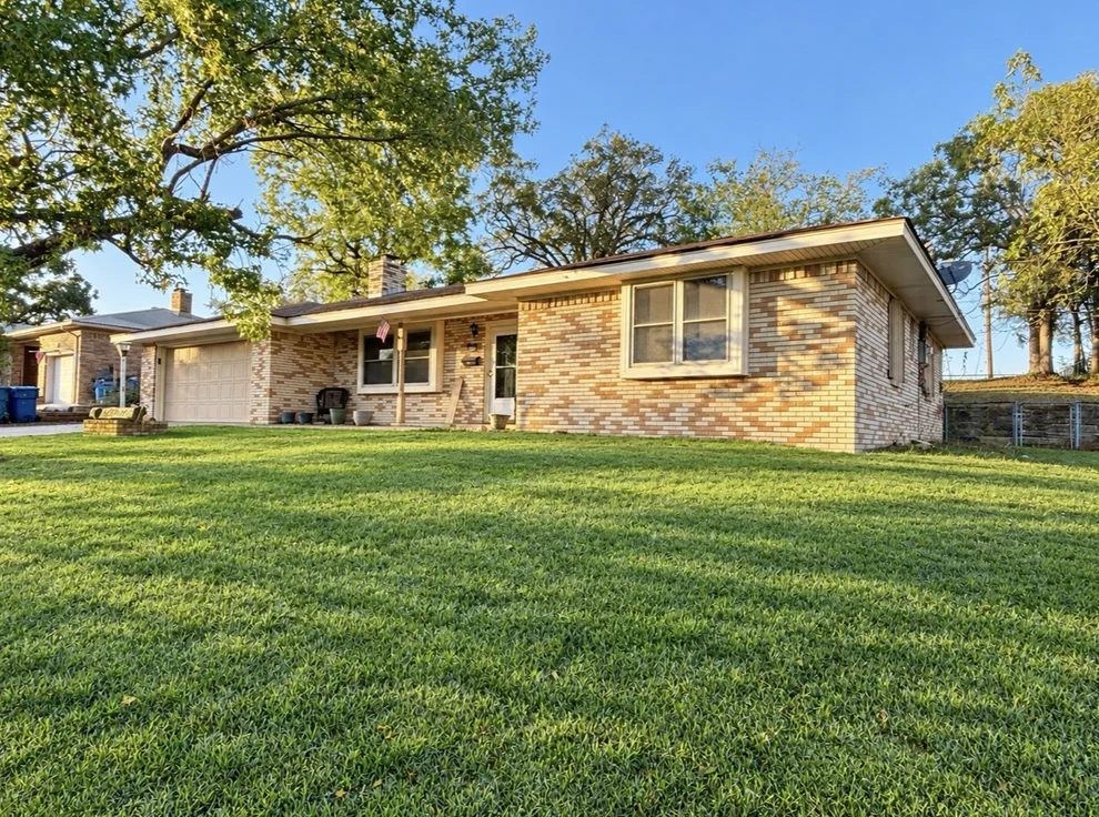 Unit for sale at 513 E Polk Avenue, McAlester, OK 74501