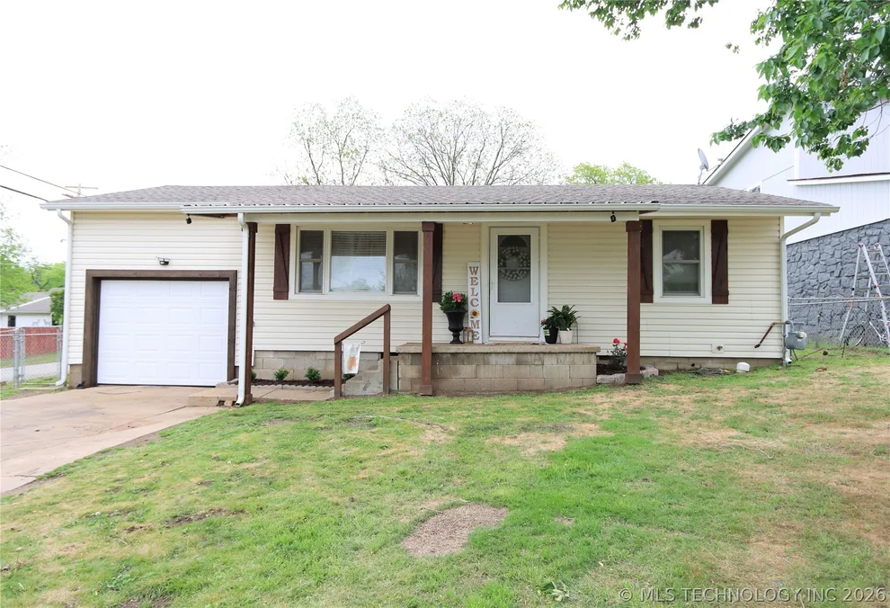 Unit for sale at 310 N Main Street, Wagoner, OK 74467