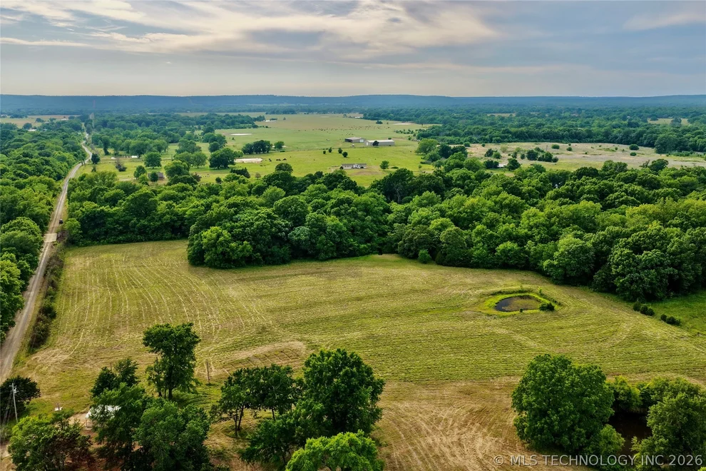 Unit for sale at 408377 E 1140 Road, Eufaula, OK 74432