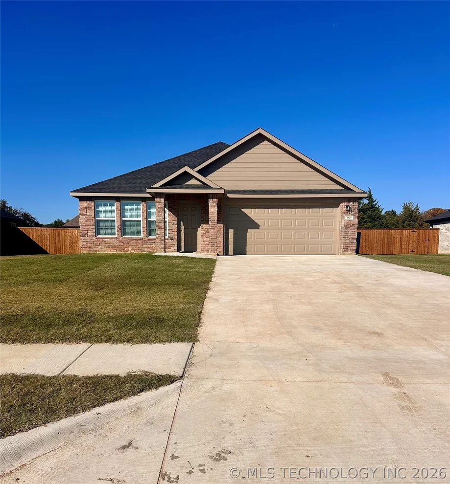 Unit for sale at 3424 Little John, Durant, OK 74701