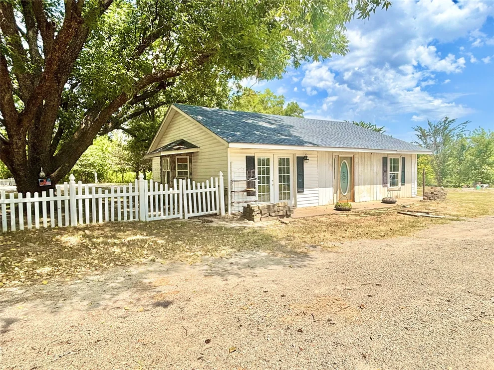 Unit for sale at 203 N Ohio Street, Hoyt, OK 74472