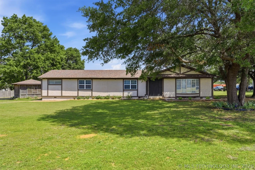 Unit for sale at 2116 Mason Street, Durant, OK 74701