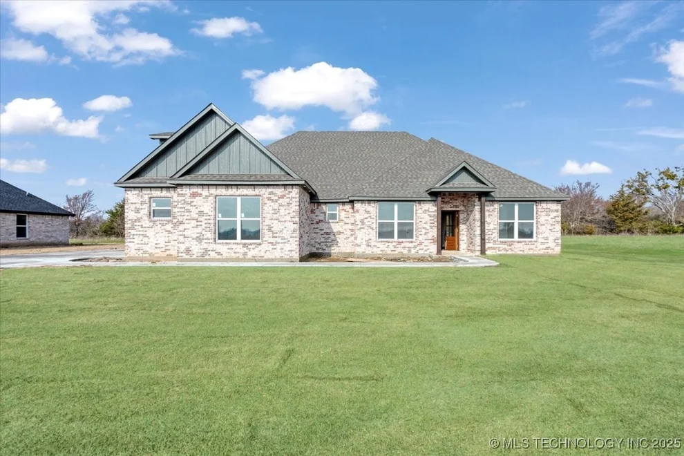 Unit for sale at 280 Sunset Way, Mead, OK 73449