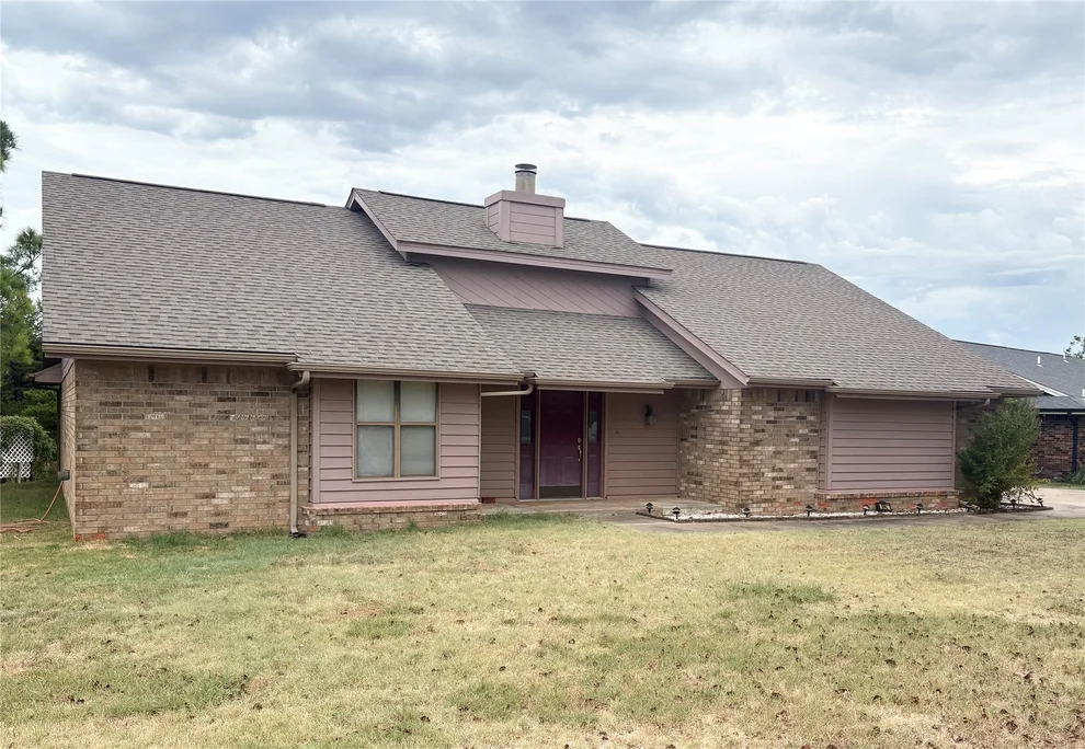 Unit for sale at 618 S Timberridge Dr Drive S, Cushing, OK 74023