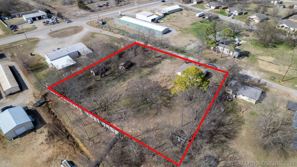 Unit for sale at 711 Blanchard, Durant, OK 74701