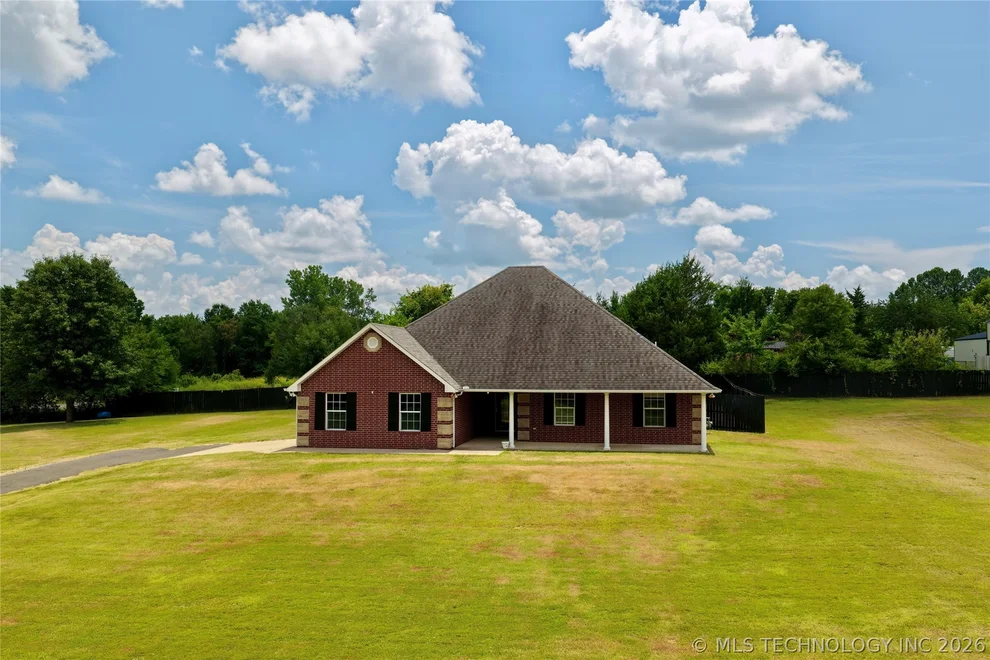 Unit for sale at 2101 W 27th Street, Muskogee, OK 74401
