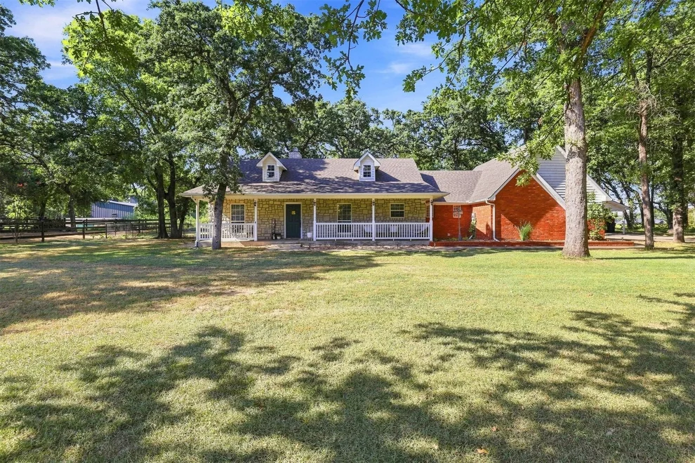 Unit for sale at 11952 N Woodlands Circle, Kingston, OK 73439