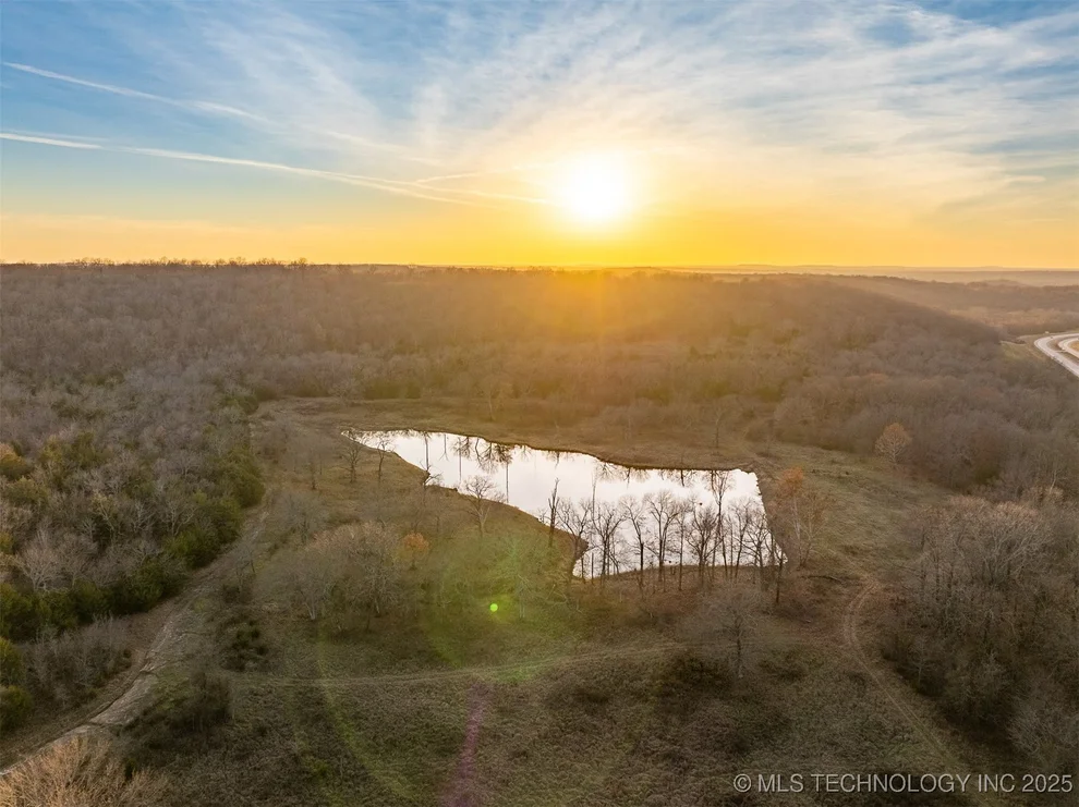 Unit for sale at 471 S 437, Locust Grove, OK 74352
