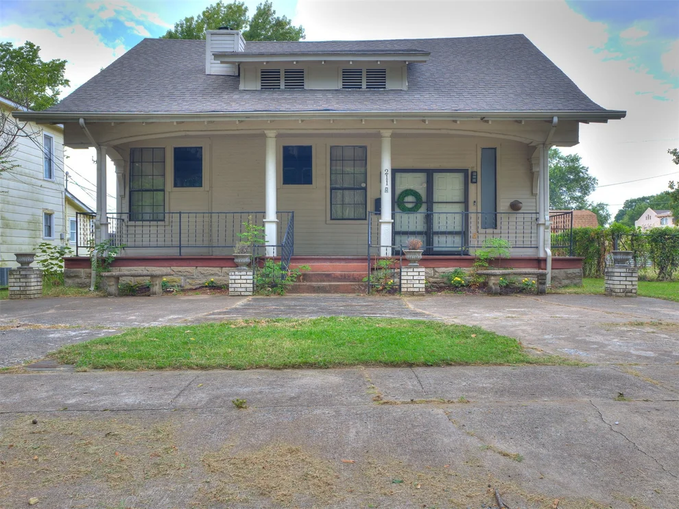 Unit for sale at 211 N State Street, Wagoner, OK 74467