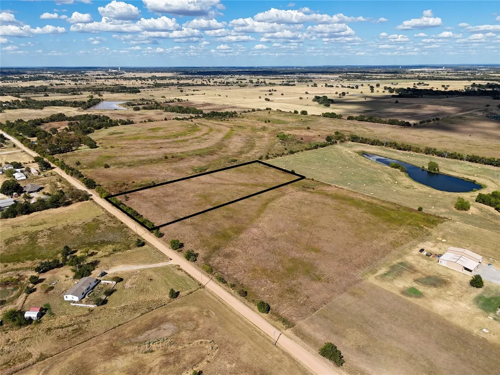Unit for sale at 002 Sexton Road, Calera, OK 74730