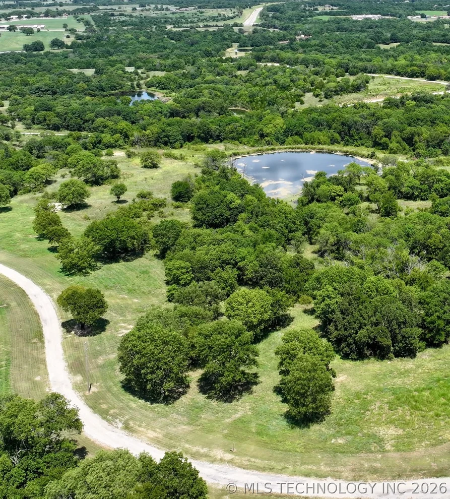 Unit for sale at 002 W Buffalo Springs Court, Sulphur, OK 73086