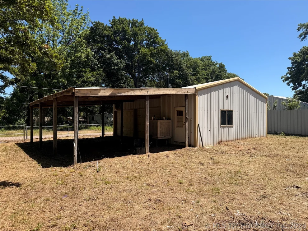 Unit for sale at 83 Persimmon Street, Cartwright, OK 74731