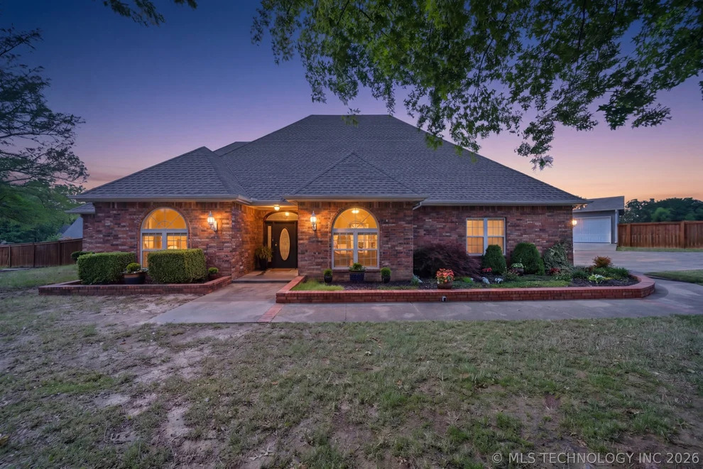 Unit for sale at 1706 Kings Road, Okmulgee, OK 74447