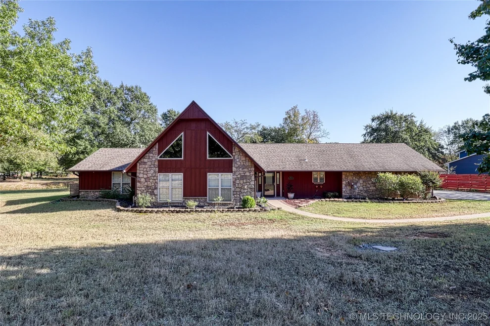 Unit for sale at 181 Hummingbird Lane, Eufaula, OK 74432