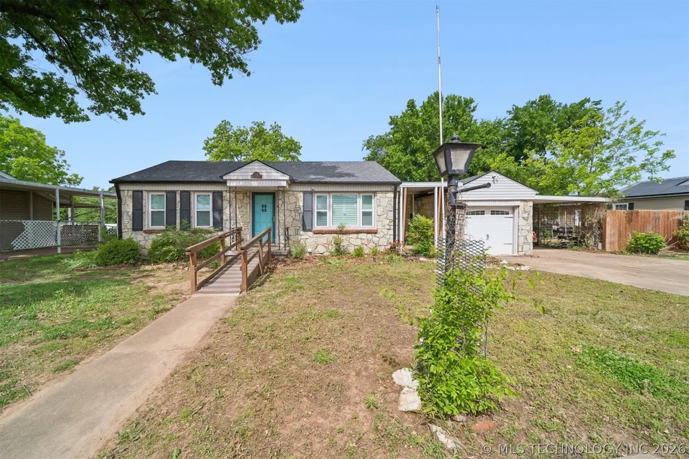 Unit for sale at 208 Chronister Avenue, Drumright, OK 74030