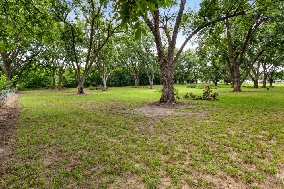 Unit for sale at 3 Orchard Street, Eufaula, OK 74432