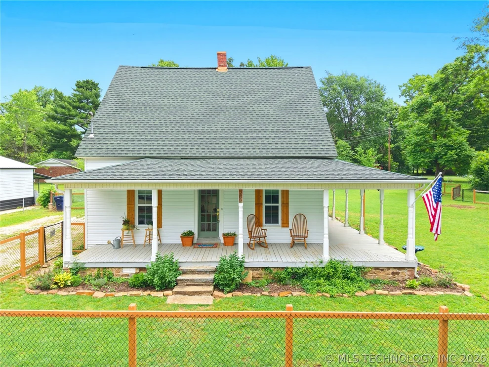 Unit for sale at 202 W Graham Street, Prairie Grove, AR 72753