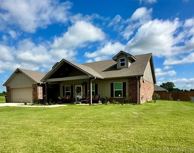 Unit for sale at 206 Long Bed Lane, Durant, OK 74701