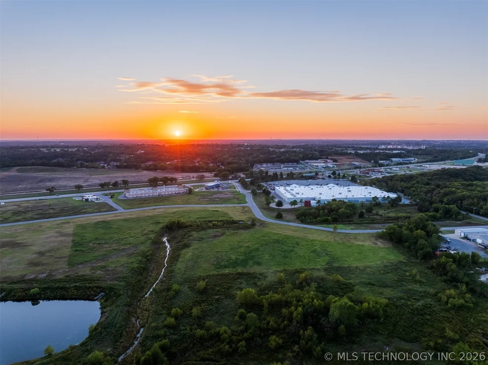 Unit for sale at 5 S 272nd EastAvenue, Coweta, OK 74429
