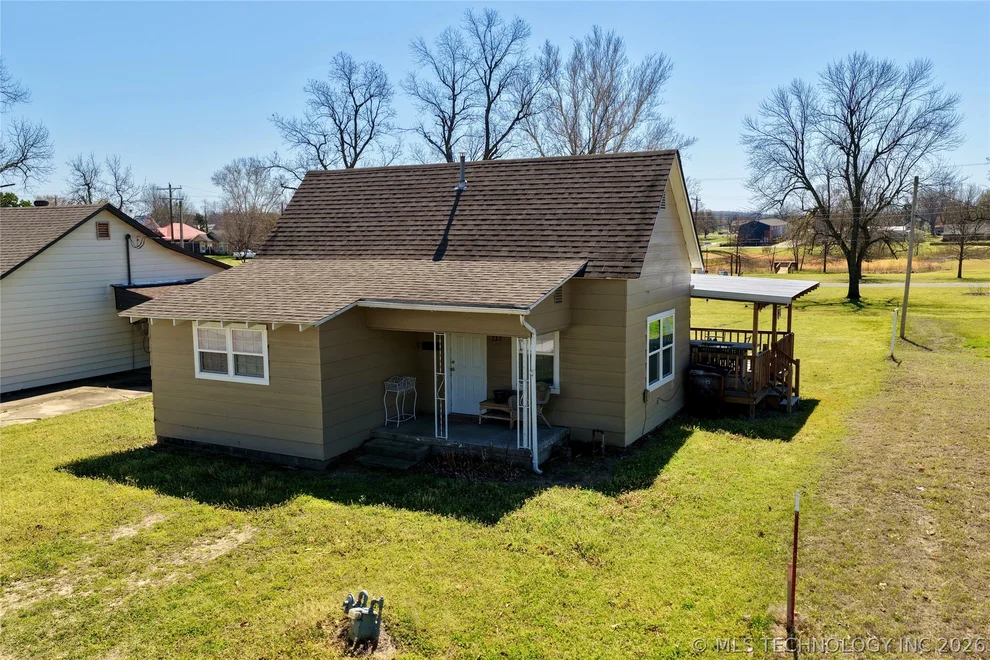 Unit for sale at 232 E Elm Street, Eufaula, OK 74432