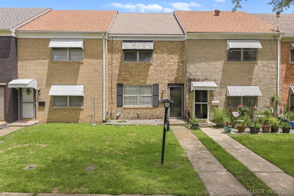Unit for sale at 940 Manor, Ardmore, OK 73401