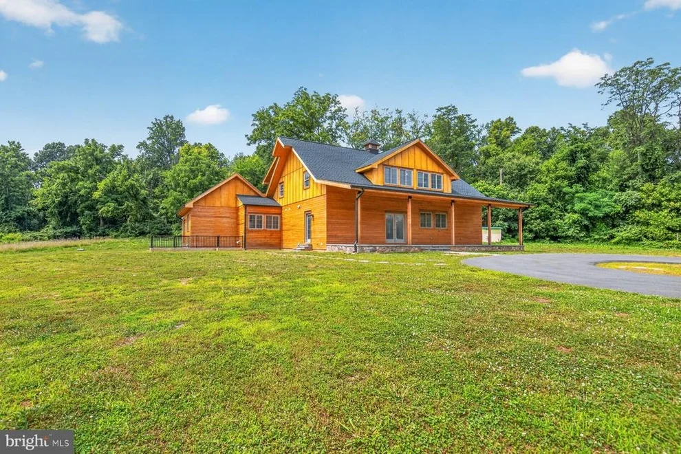 Unit for sale at 38217 MOUNTAIN AIR LANE, LOVETTSVILLE, VA 20180
