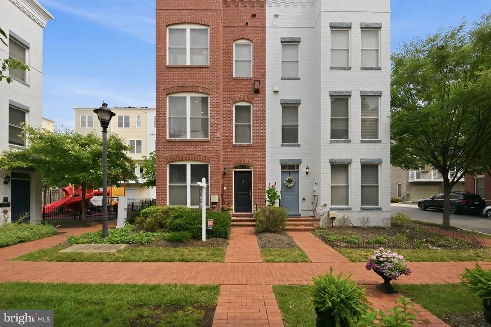 Unit for sale at 909 3RD PLACE SE, WASHINGTON, DC 20003