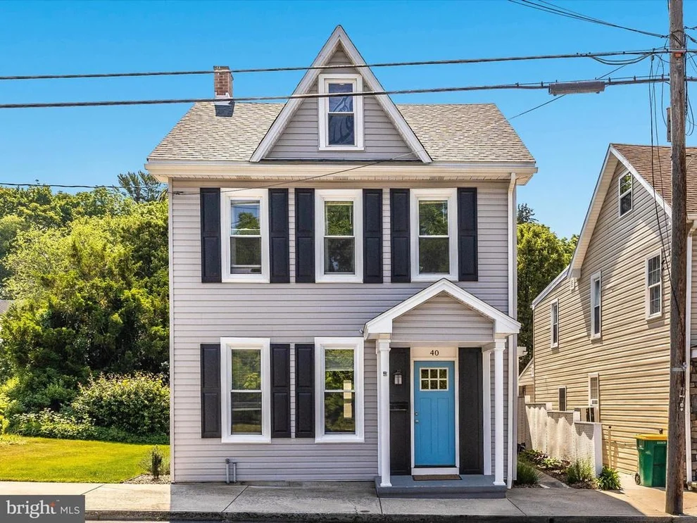 Unit for sale at 40 N BROAD STREET, WAYNESBORO, PA 17268