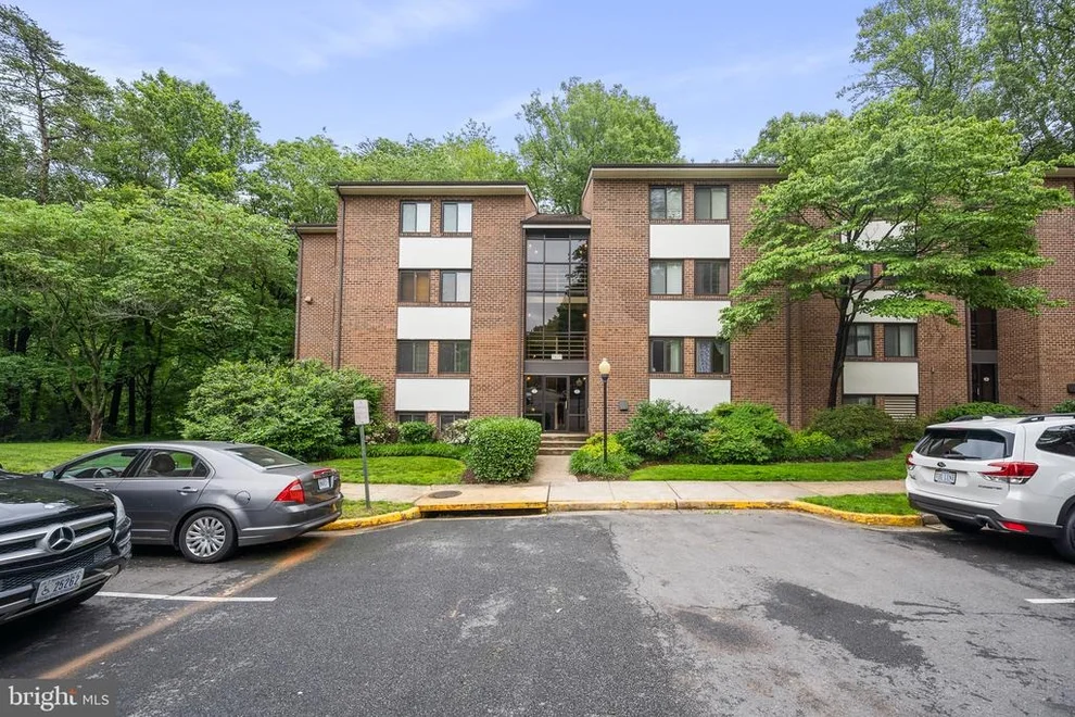 1423 Northgate Square
