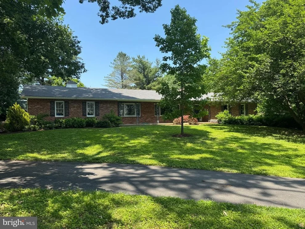 Unit for sale at 18811 DARNESTOWN, POOLESVILLE, MD 20837