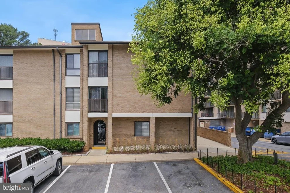 Unit for sale at 114 MONROE STREET, ROCKVILLE, MD 20850
