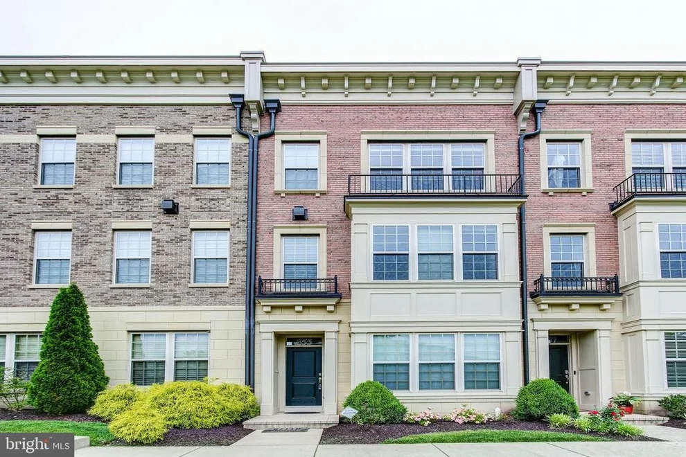 Unit for sale at 855 REGENTS SQUARE, OXON HILL, MD 20745