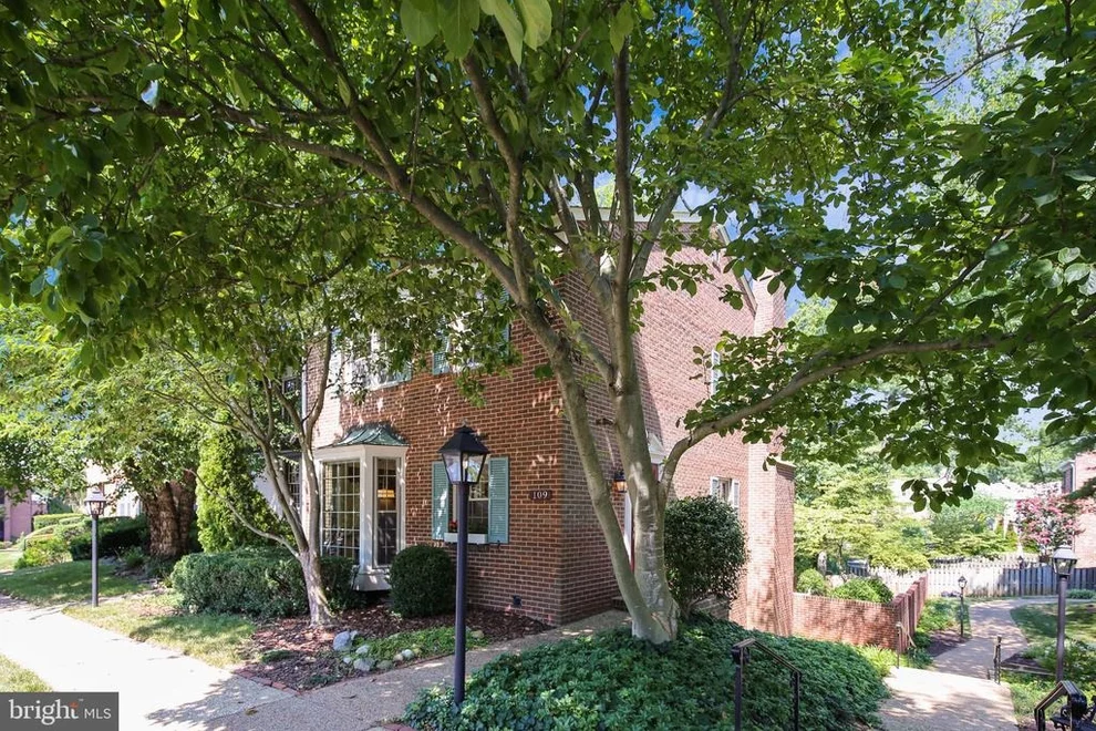 Unit for sale at 109 EAST STREET NE, VIENNA, VA 22180