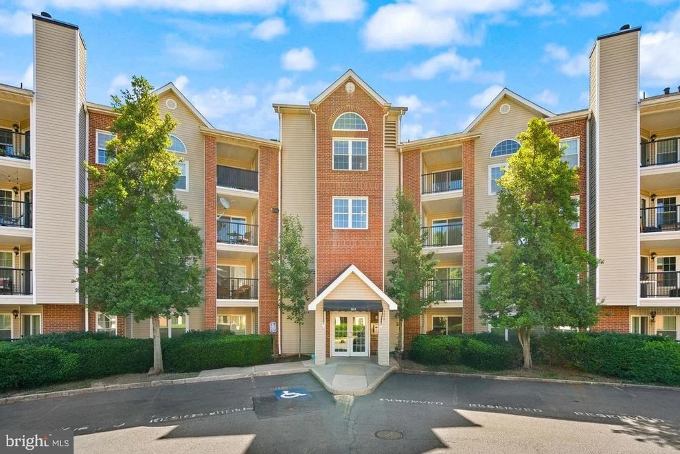 Unit for sale at 3313 WYNDHAM CIRCLE, ALEXANDRIA, VA 22302