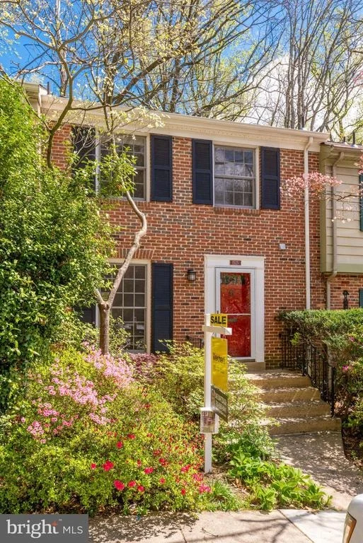 Unit for sale at 1525 CHATHAM COLONY COURT, RESTON, VA 20190