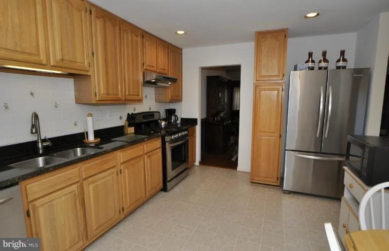 Unit for sale at 6111 GEORGE BAYLOR DRIVE, CENTREVILLE, VA 20121