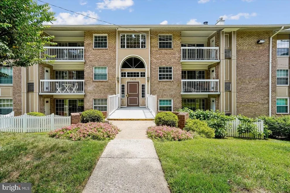Unit for sale at 1935 WILSON LANE, MCLEAN, VA 22102