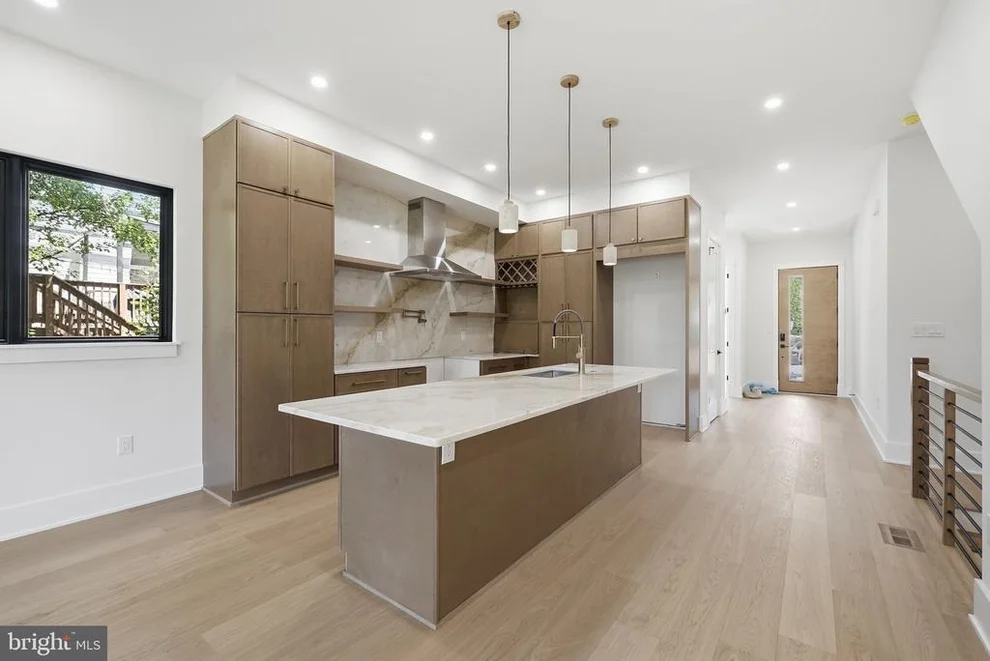 Unit for sale at 844 N BURLINGTON STREET, ARLINGTON, VA 22203