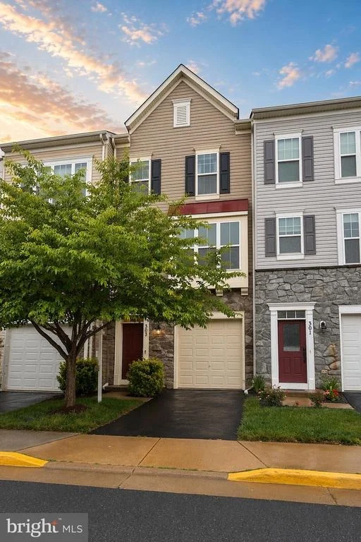 Unit for sale at 303 MILES HAWK TERRACE, PURCELLVILLE, VA 20132