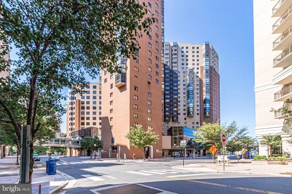 Unit for sale at 900 N STAFFORD STREET N, ARLINGTON, VA 22203