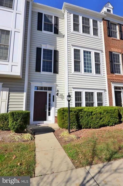 Unit for sale at 14624 CROSSFIELD WAY, WOODBRIDGE, VA 22191