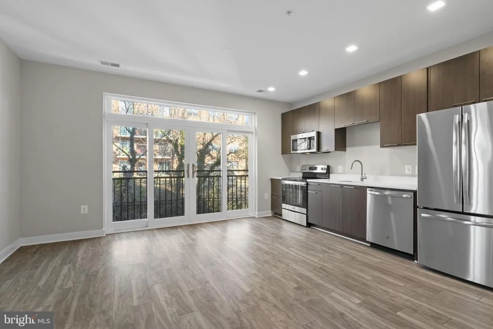 Unit for sale at 989 S BUCHANAN STREET, ARLINGTON, VA 22204