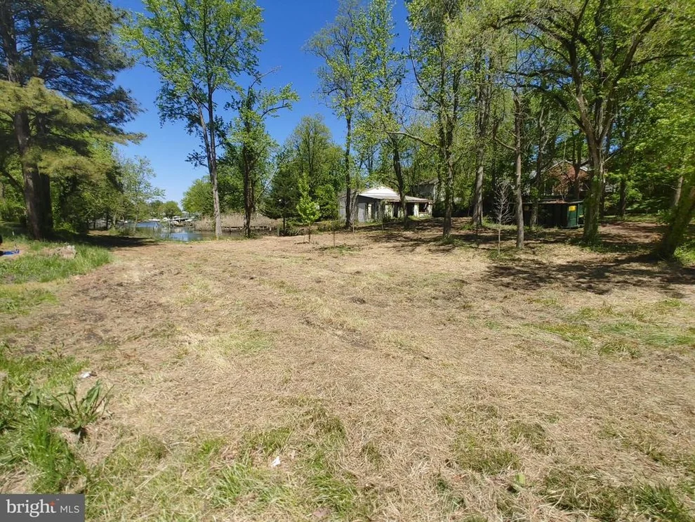 Unit for sale at 4180 SHOREHAM BEACH ROAD, EDGEWATER, MD 21037
