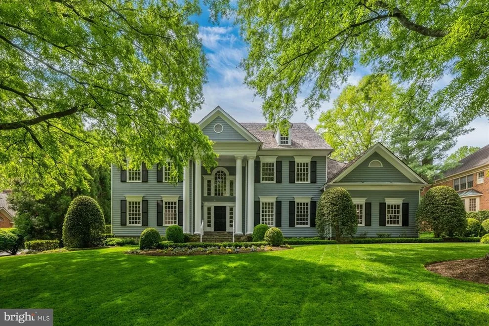 Unit for sale at 8405 BROOKEWOOD COURT, MCLEAN, VA 22102