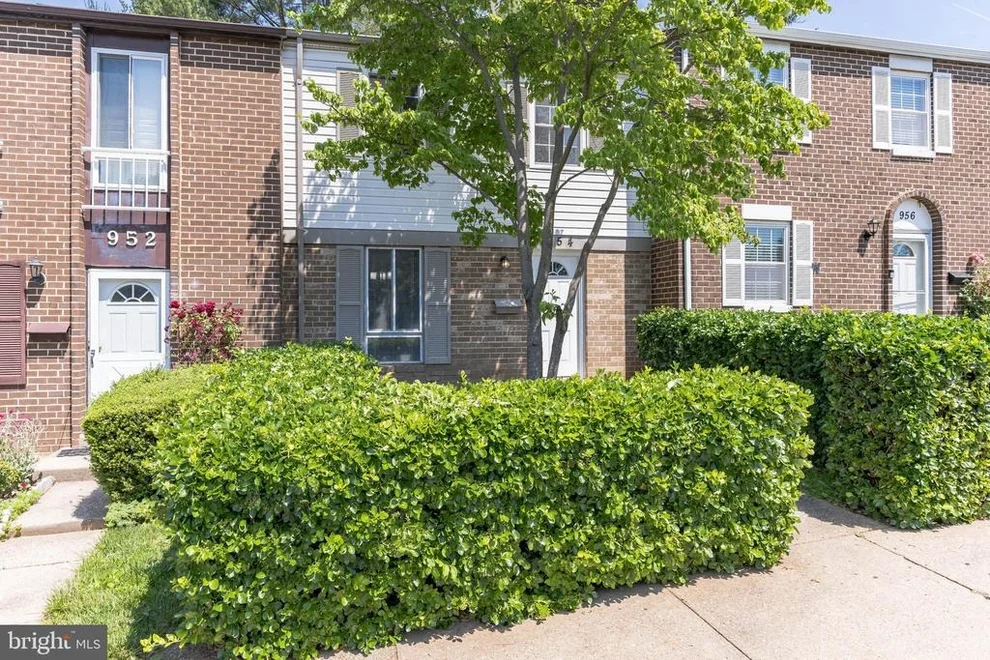 Unit for sale at 954 W SIDE DRIVE, GAITHERSBURG, MD 20878